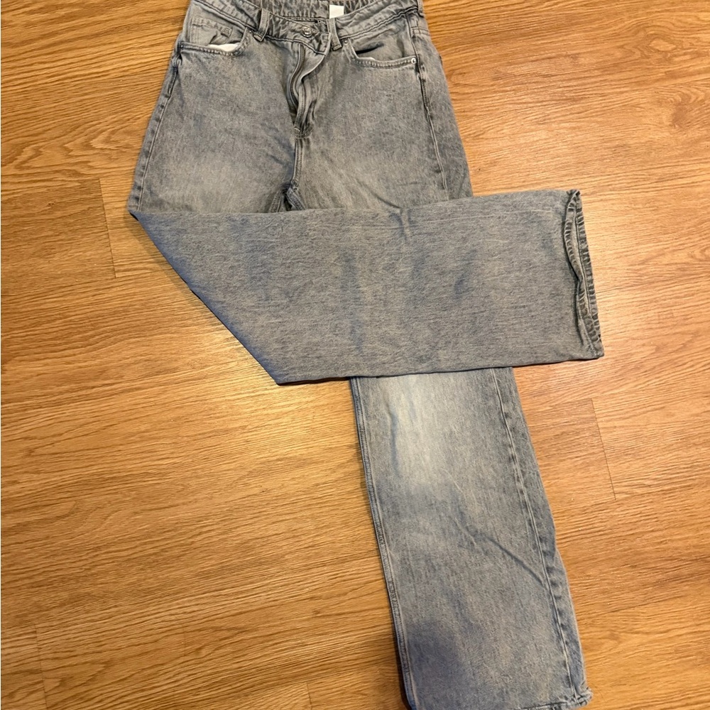 H&M Women's High Rise Gray jeans